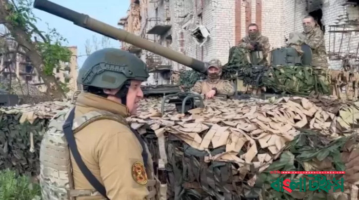 রুশ সেনাদের হাতে বাখমুট হস্তান্তর, চলে যাচ্ছে ওয়াগনার